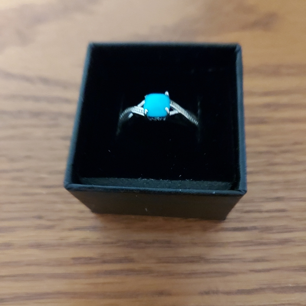 SLEEPING BEAUTY PLATINUM PLATED STERLING SILVER RING